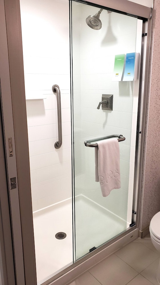 Home2 Suites by Hilton Walpole Foxboro - photo 24