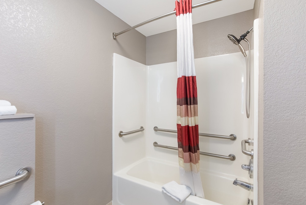 Red Roof Inn & Suites Corbin - photo 23