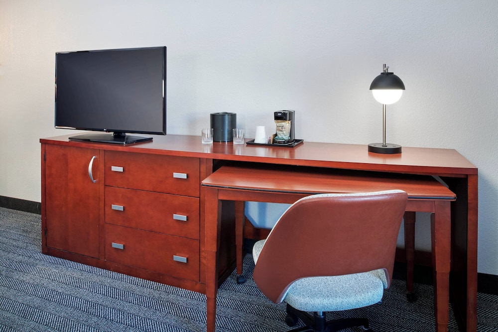Courtyard by Marriott Chicago Highland Park Northbrook - photo 9