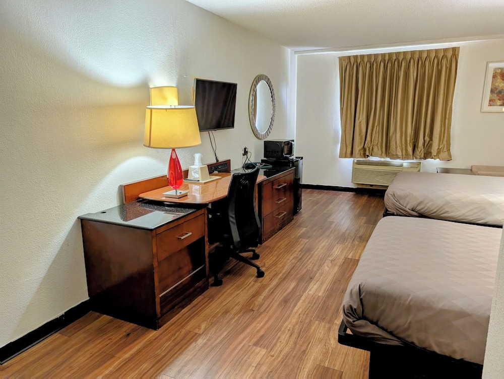 Travelodge by Wyndham Forsyth - photo 9