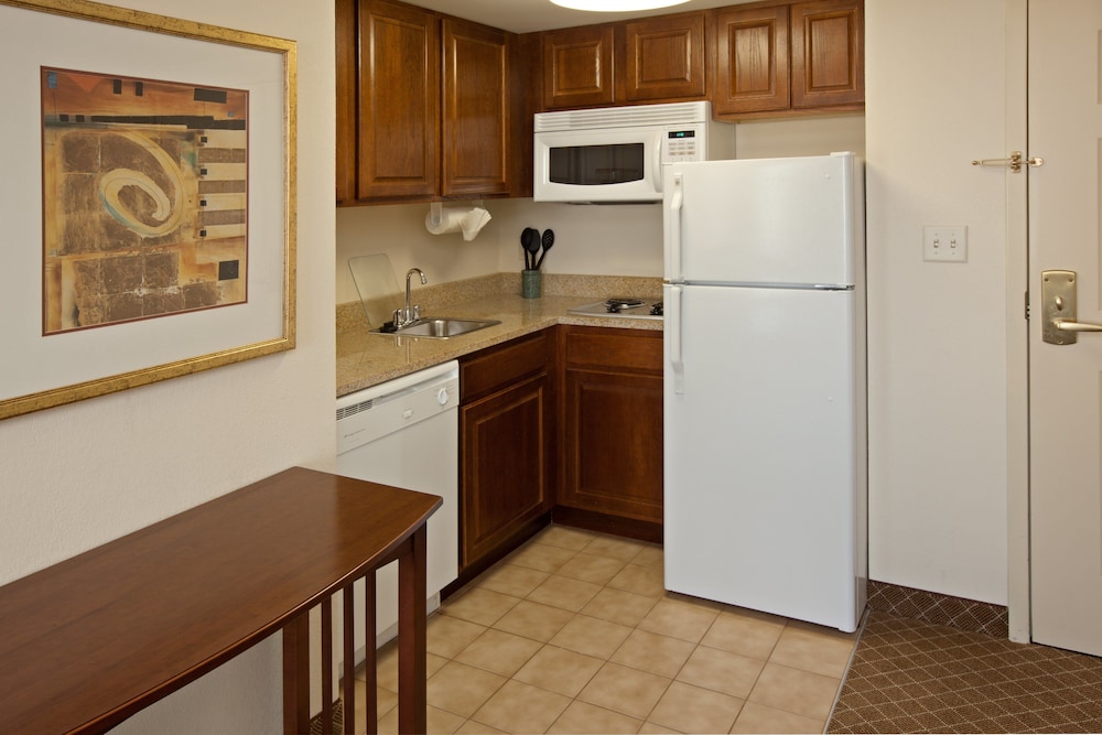 Staybridge Suites Indianapolis Airport by IHG - photo 55