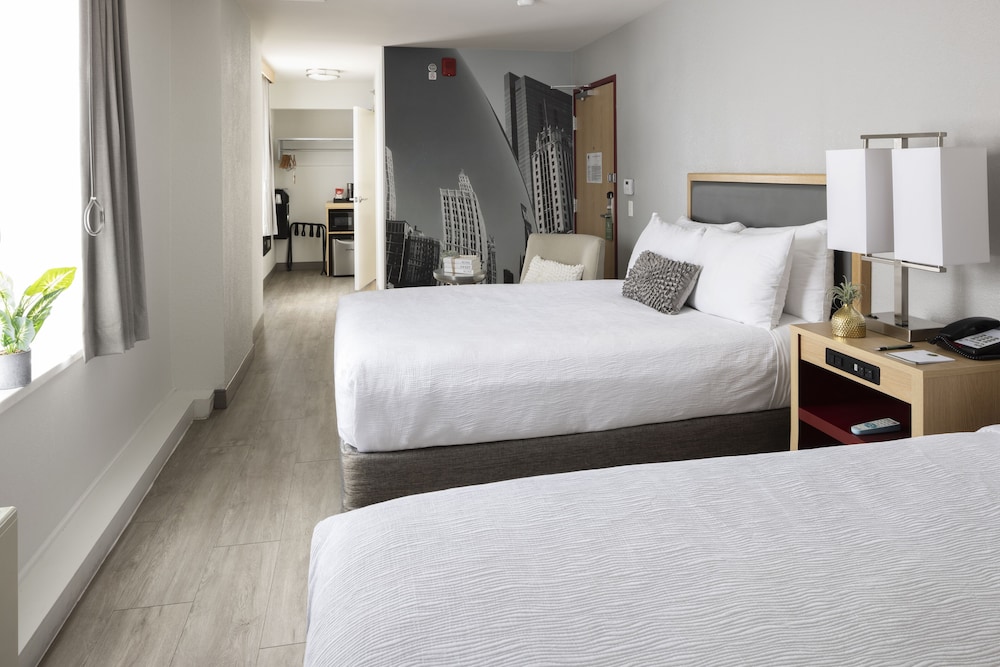 Hotel Saint Clair Magnificent Mile - photo 15