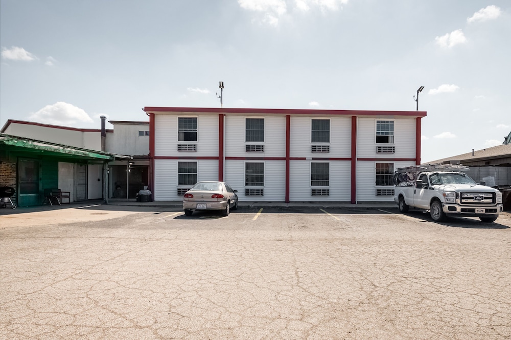 OYO Hotel Morton East Peoria I 74 - photo 28