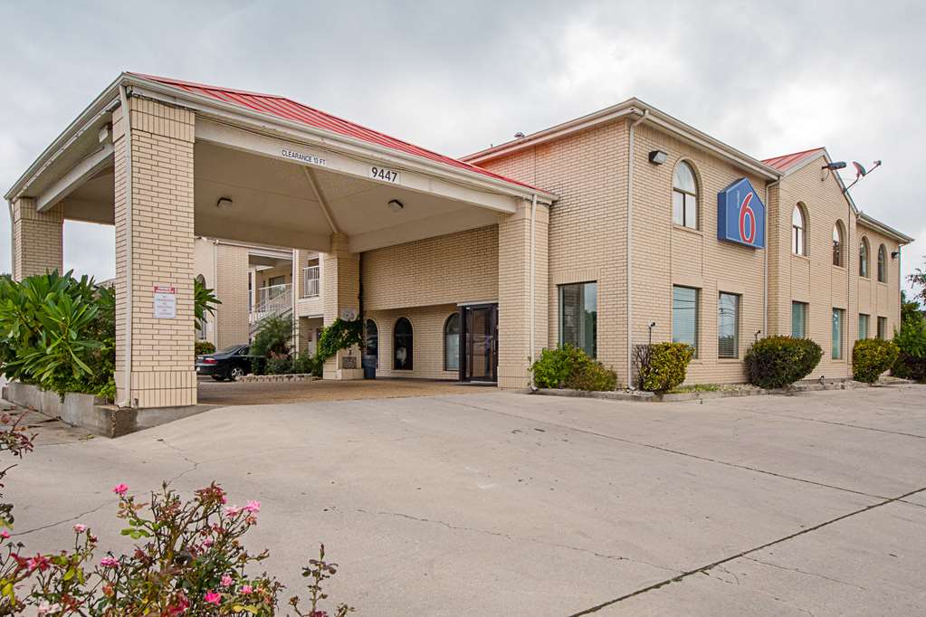 Motel 6 San Antonio TX Fiesta Trails - photo 2