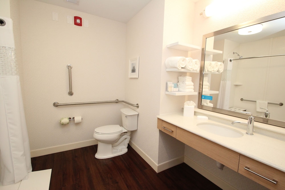 Hampton Inn Suffolk - photo 33