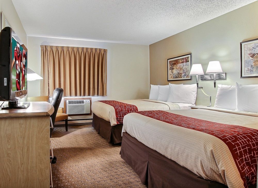 Econo Lodge Sioux Falls Empire Mall - photo 12