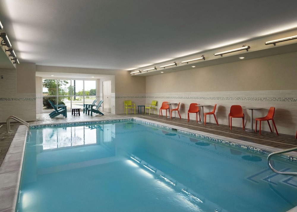 Home2 Suites Troy - photo 28