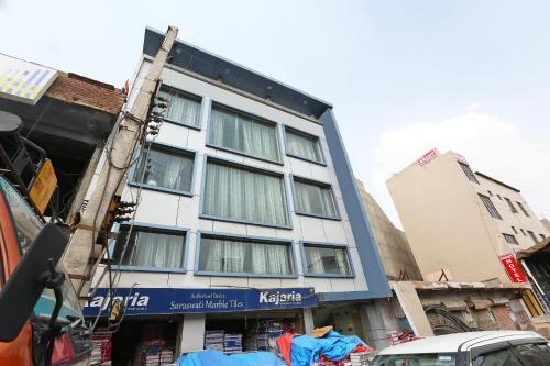 Oyo 13672 Hotel Dhruv in Rewari, India