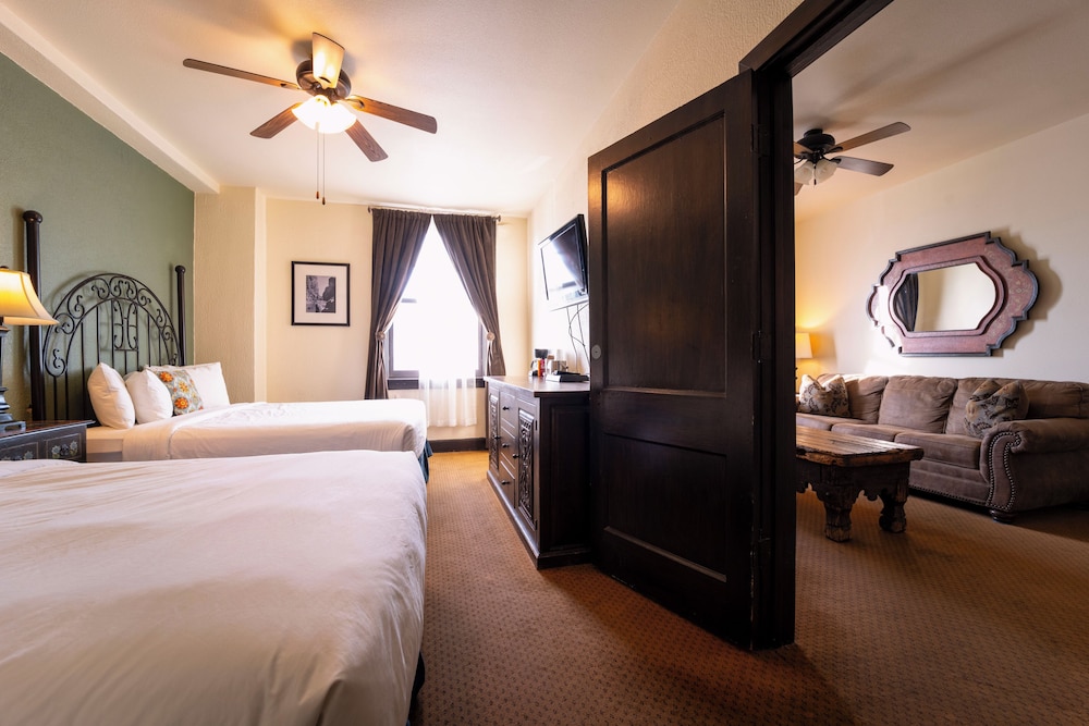 The Holland Hotel - photo 29