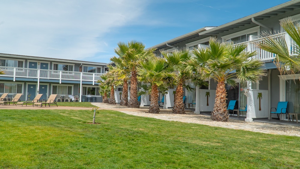 San Simeon Lodge - photo 52