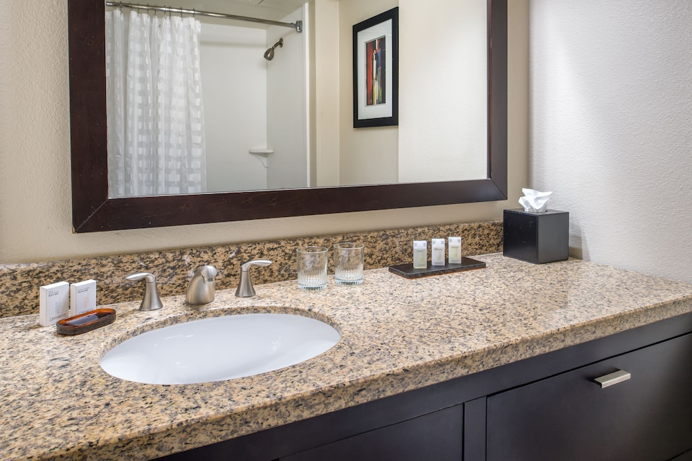 Embassy Suites by Hilton Seattle Tacoma International Airport - photo 30