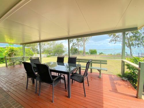 Conway Burrum Heads Riverfront 3BR Aircon Pets Welcome in Toogoom, Australia