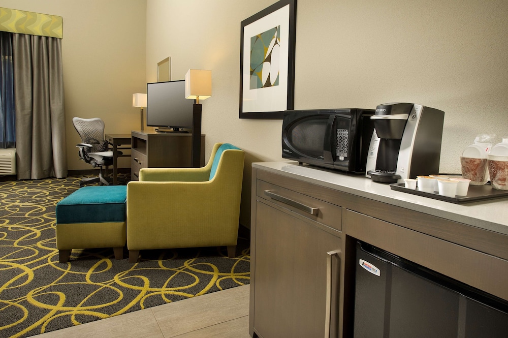 Hilton Garden Inn College Station - photo 14