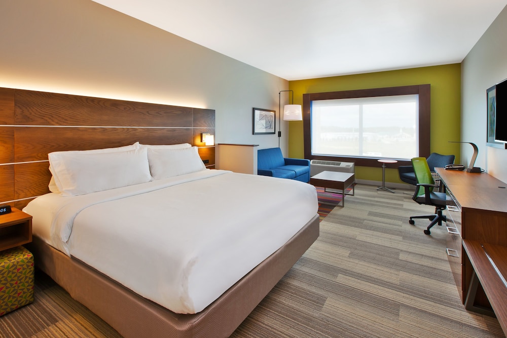 Holiday Inn Express & Suites South Hill by IHG - photo 14