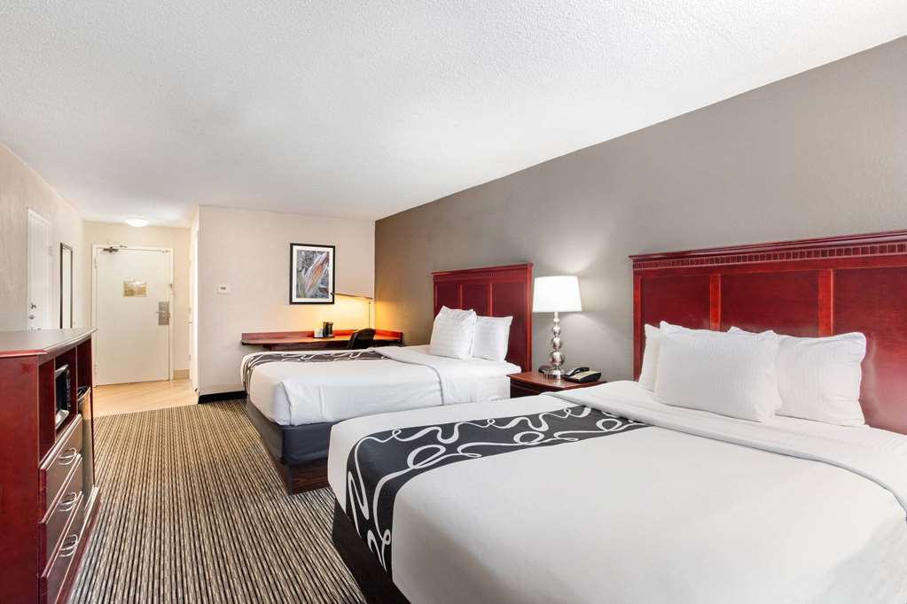 La Quinta Inn & Suites by Wyndham Indianapolis South - photo 14
