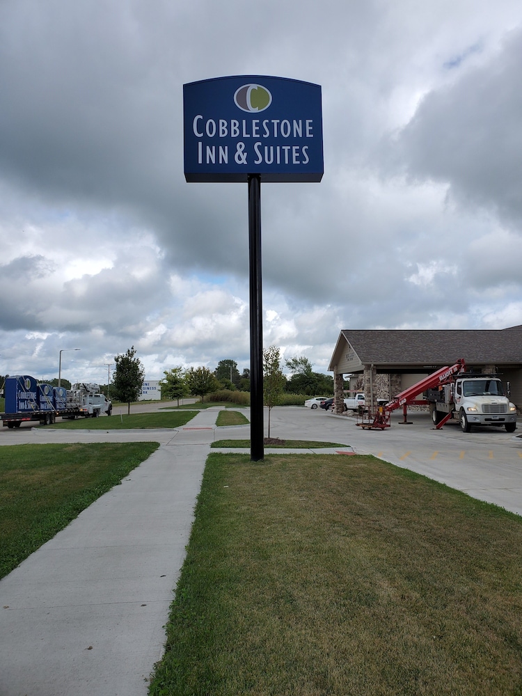 Cobblestone Inn & Suites Boone - photo 58