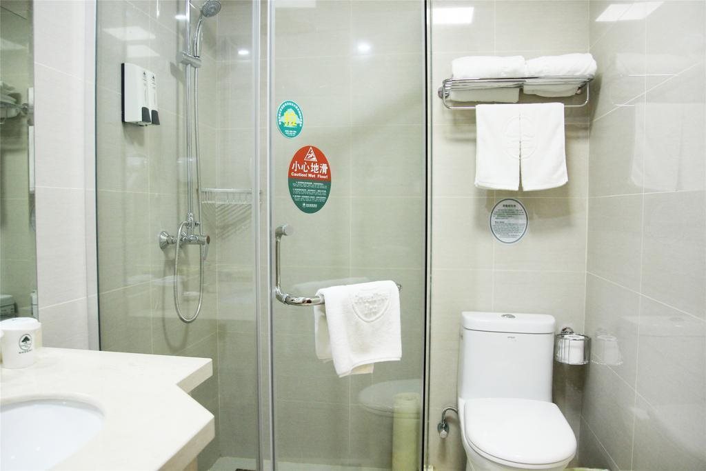 Greentree Inn Bengbu Wuhe Party School Express Hotel — hotel in Bengbu