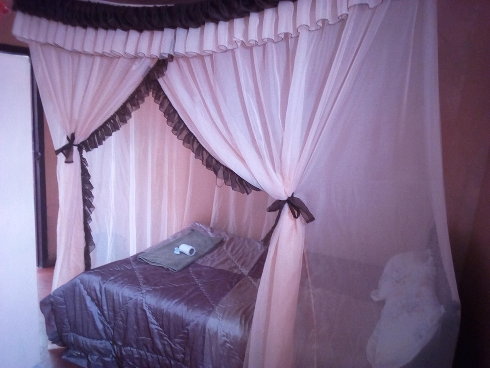 Kyeni Hotel — Unknown City — photo 4