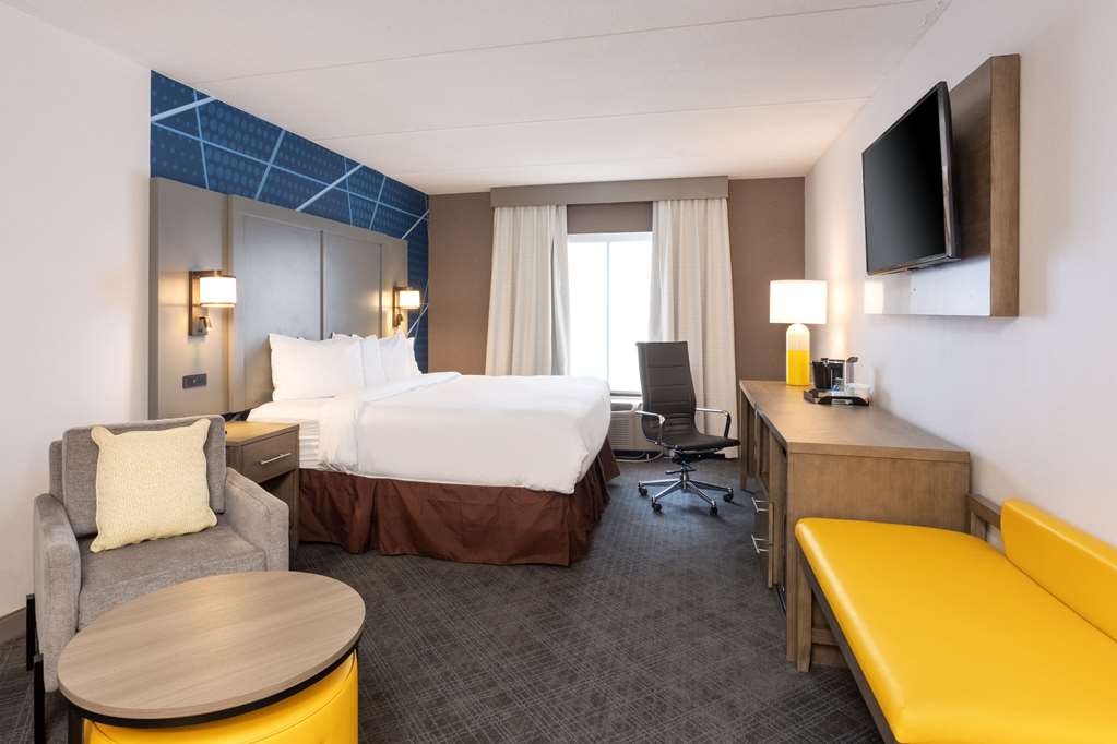 Comfort Inn & Suites Buffalo Airport - photo 8