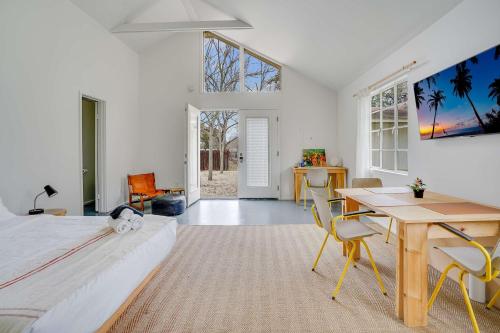 Nature Retreat Firepit & Private Trail in San Marcos, United States