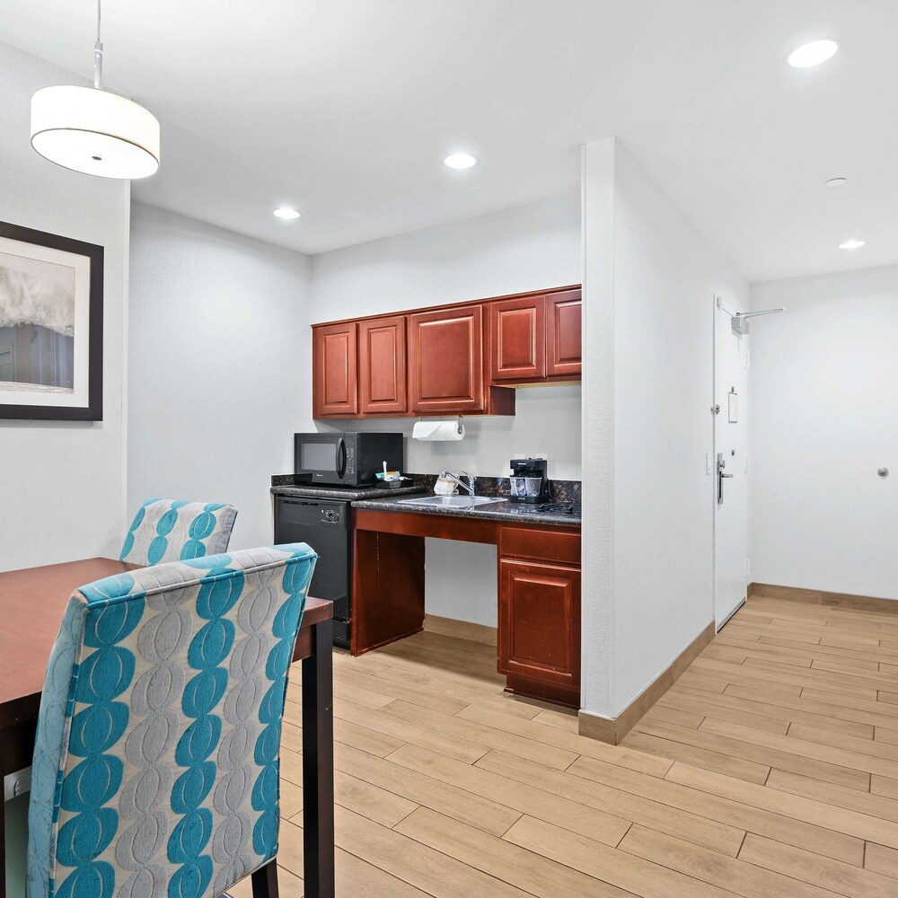 Homewood Suites by Hilton Ft. Lauderdale Airport Cruise Port - photo 20