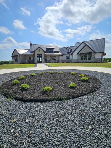 Roxell Ranch A Country Retreat 12 Guests 6 beds — 4-Star Luxury Hotel in Brenham, United States