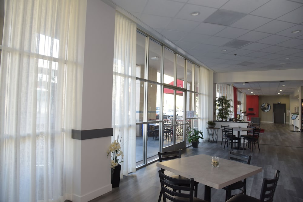 Ramada by Wyndham San Diego National City - photo 51