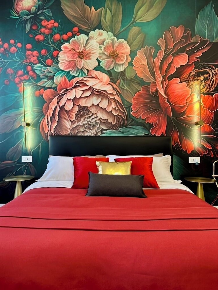 Vacanze Romane Suite 7 Languages — 4-Star Luxury Hotel in Rome, Italy