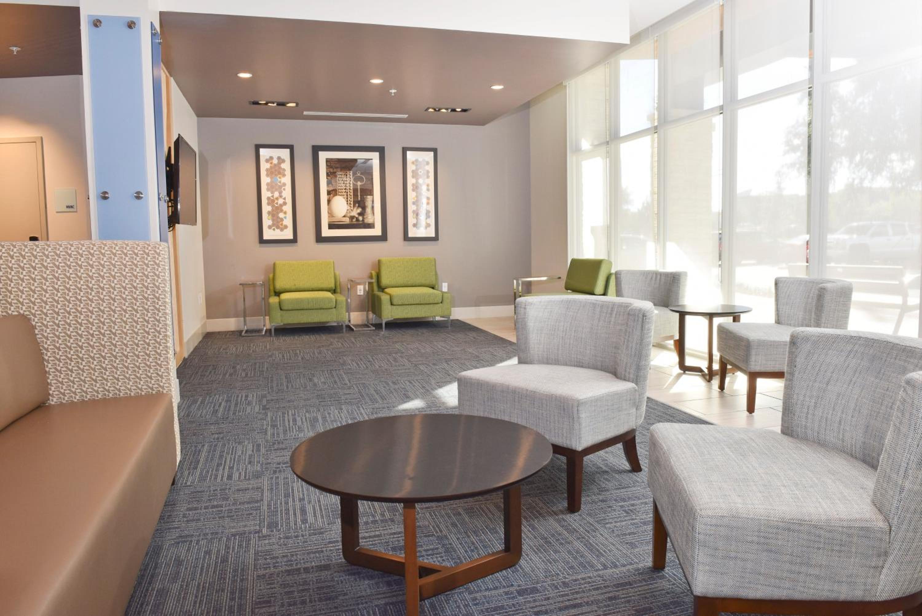 Holiday Inn Express & Suites Orlando Southeast by IHG - photo 115