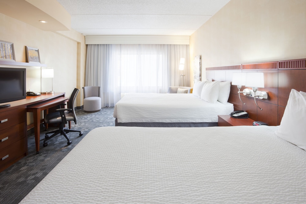 Courtyard by Marriott Minneapolis Maple Grove Arbor Lakes - photo 6