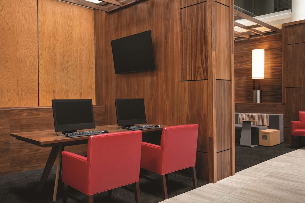 Embassy Suites by Hilton Richmond - photo 43