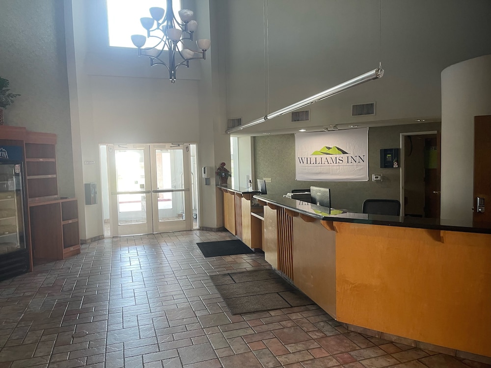 Ramada by Wyndham Williams - photo 2