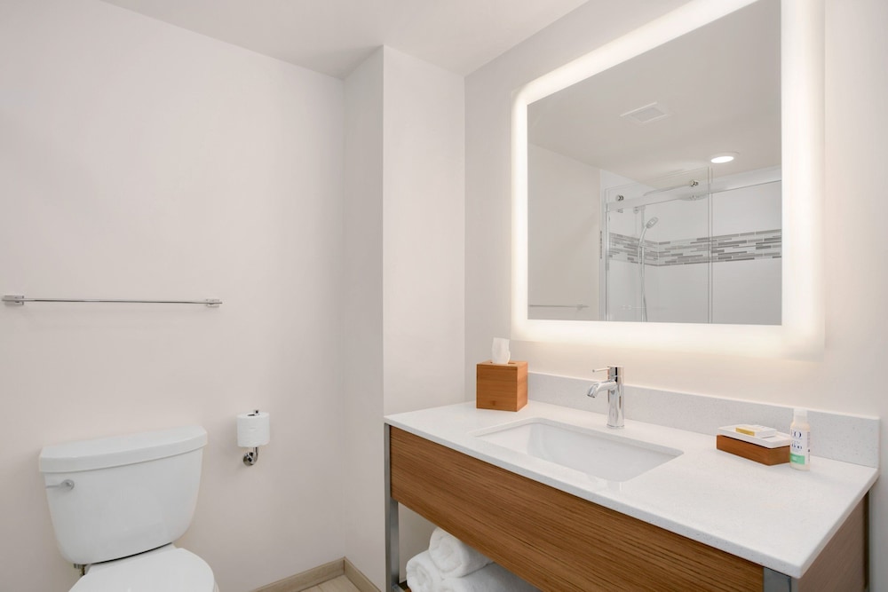 EVEN Hotel Pittsburgh Downtown by IHG - photo 12
