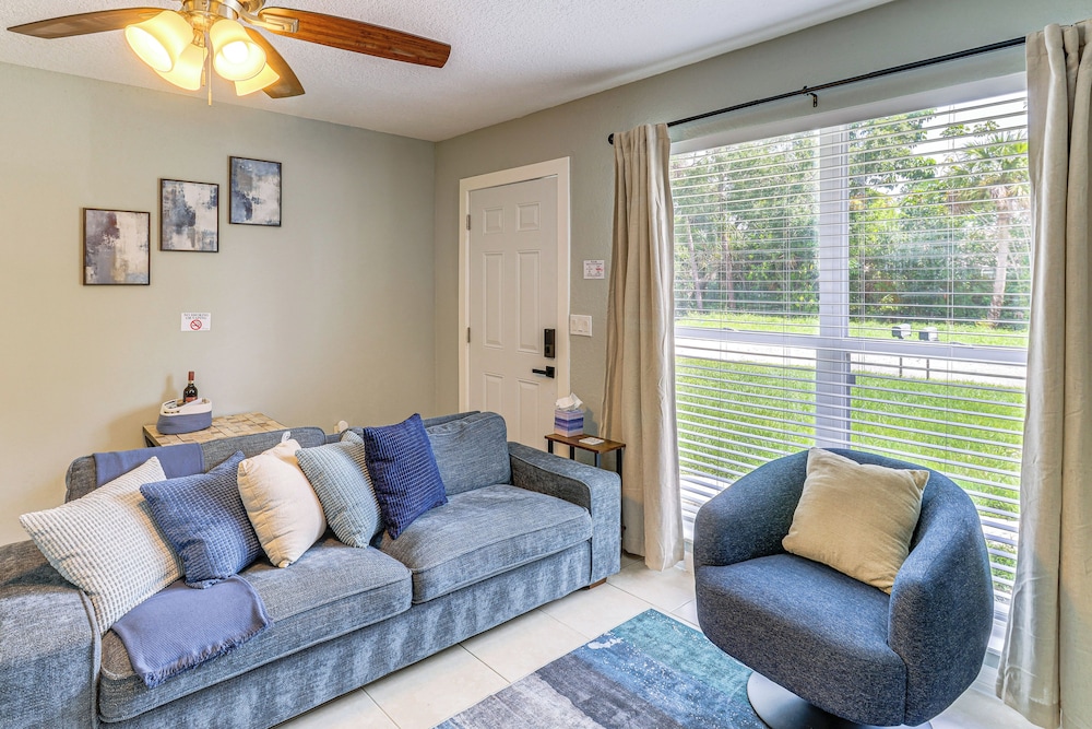 Within 10 Mi of Fort Pierce Beaches Bright Duplex in Fort Pierce, United States
