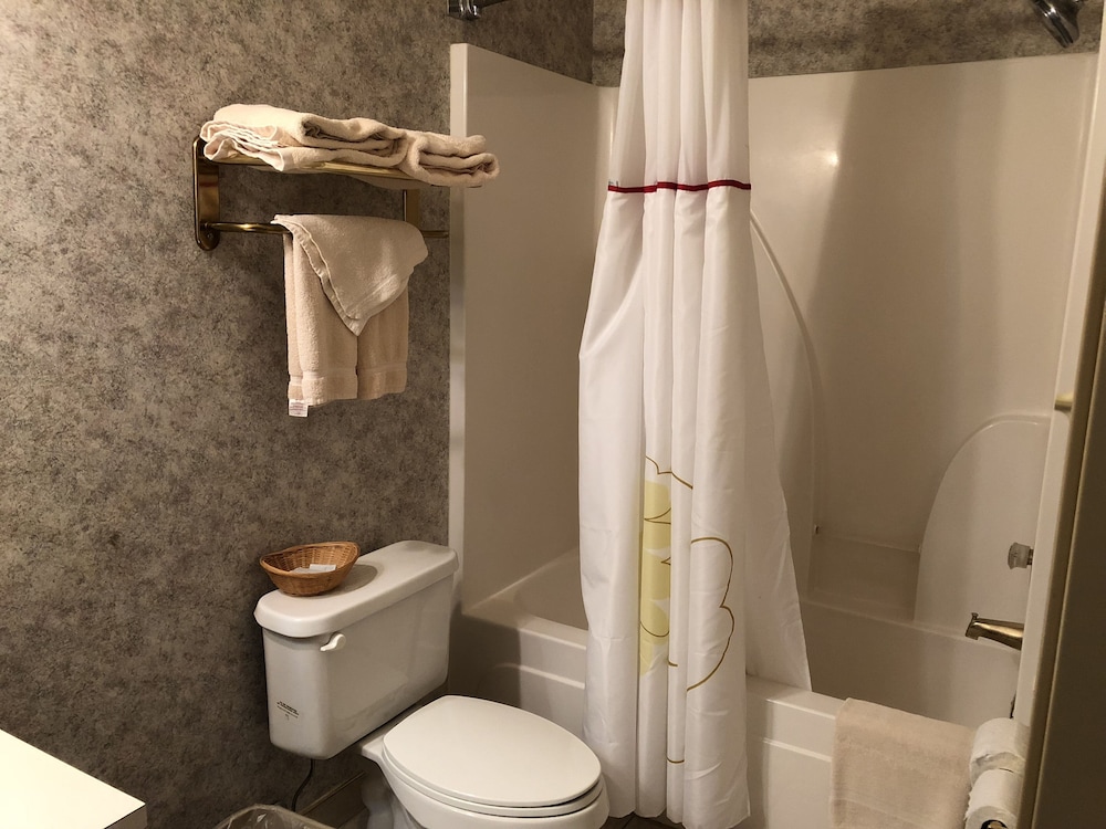 Countryside Suites - photo 31