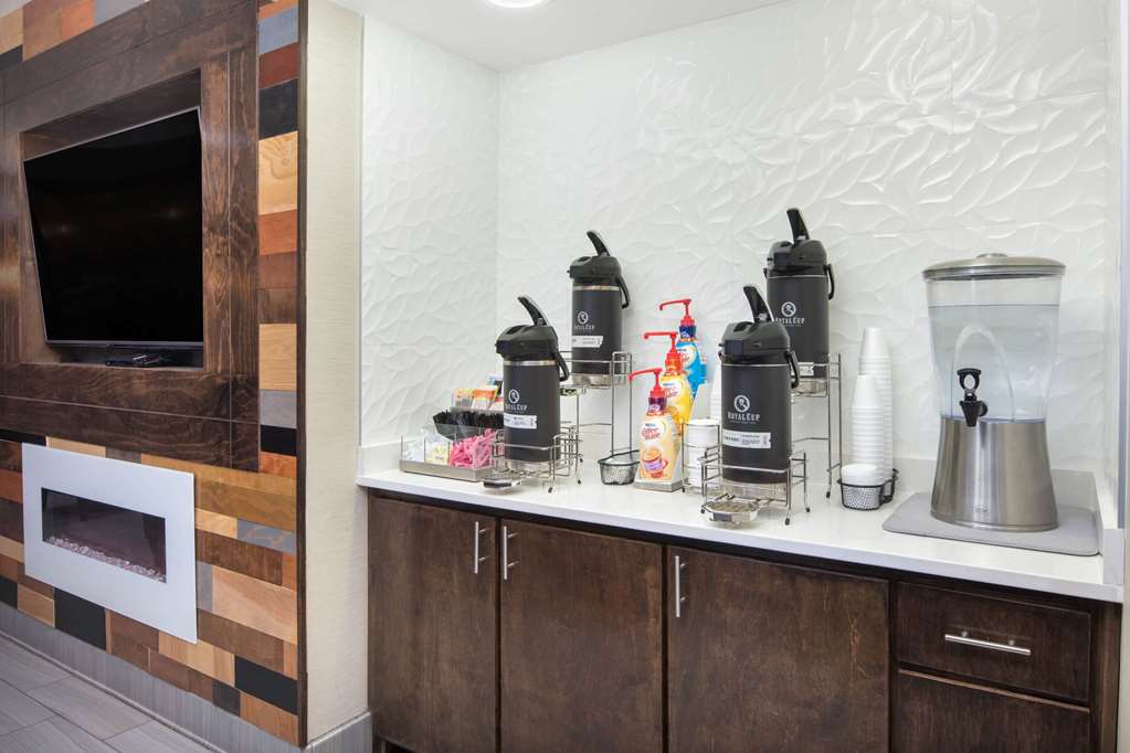 La Quinta Inn by Wyndham Calhoun South I 75 - photo 25
