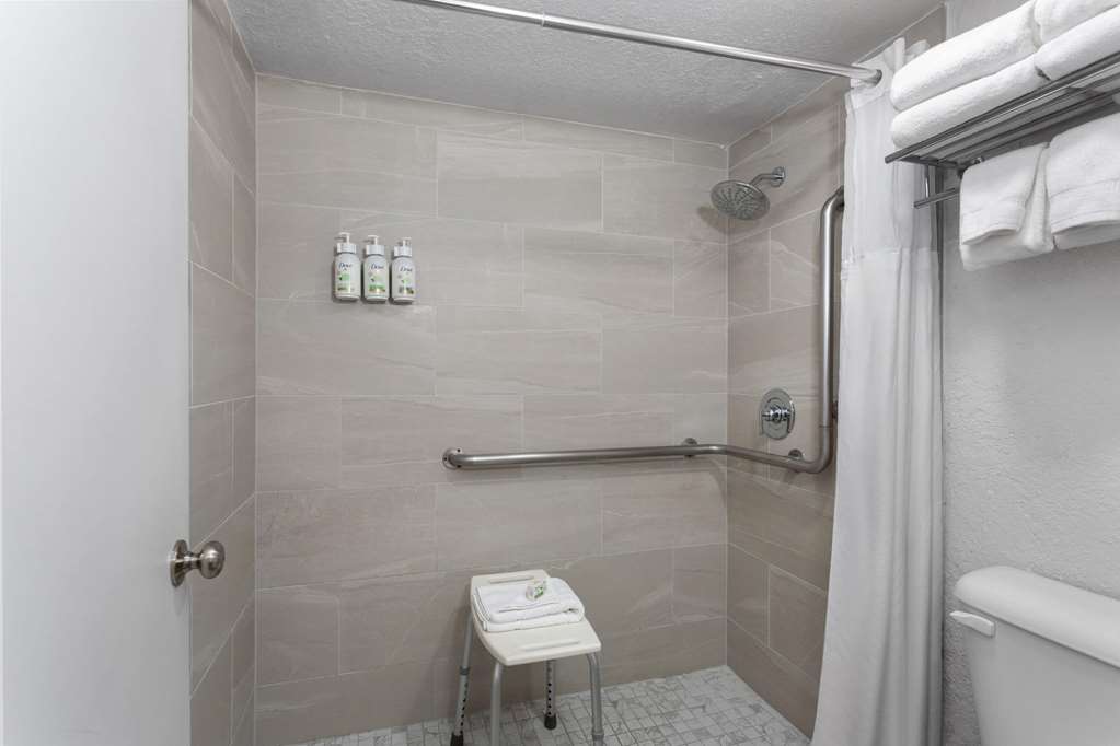Baymont by Wyndham Orlando Lake Buena Vista South - photo 22