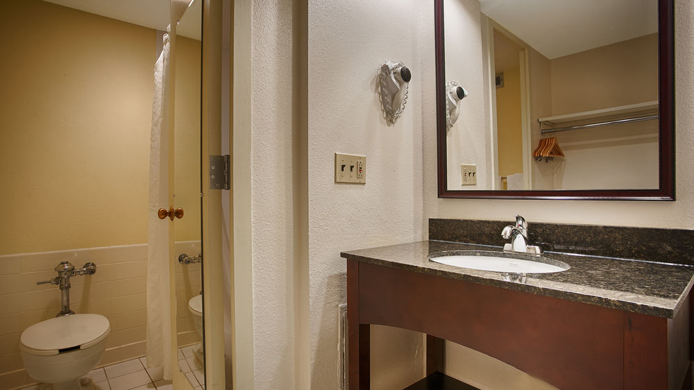 Best Western Old Colony Inn - photo 51
