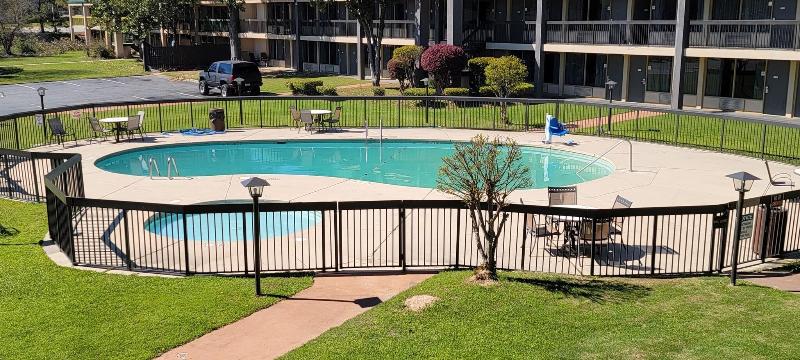 Ramada by Wyndham & Suites Warner Robins - photo 35