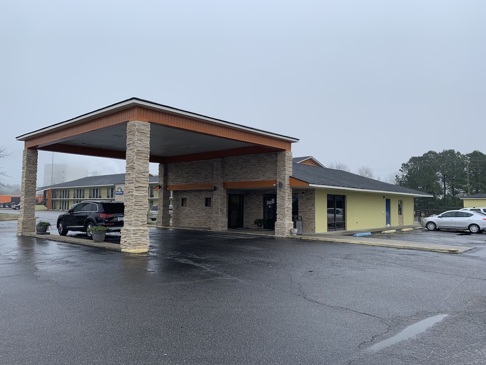 Days Inn by Wyndham Aiken Interstate Hwy 20 - featured photo