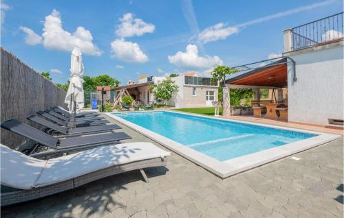 Beautiful Home In Donji Prolozac — 4-Star Luxury Hotel in Donji Prolozac, Croatia
