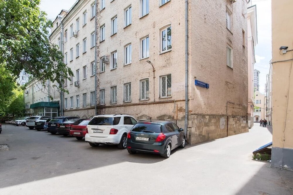 Dad&Cat Capsule Hotel - last minute hotel in Moscow