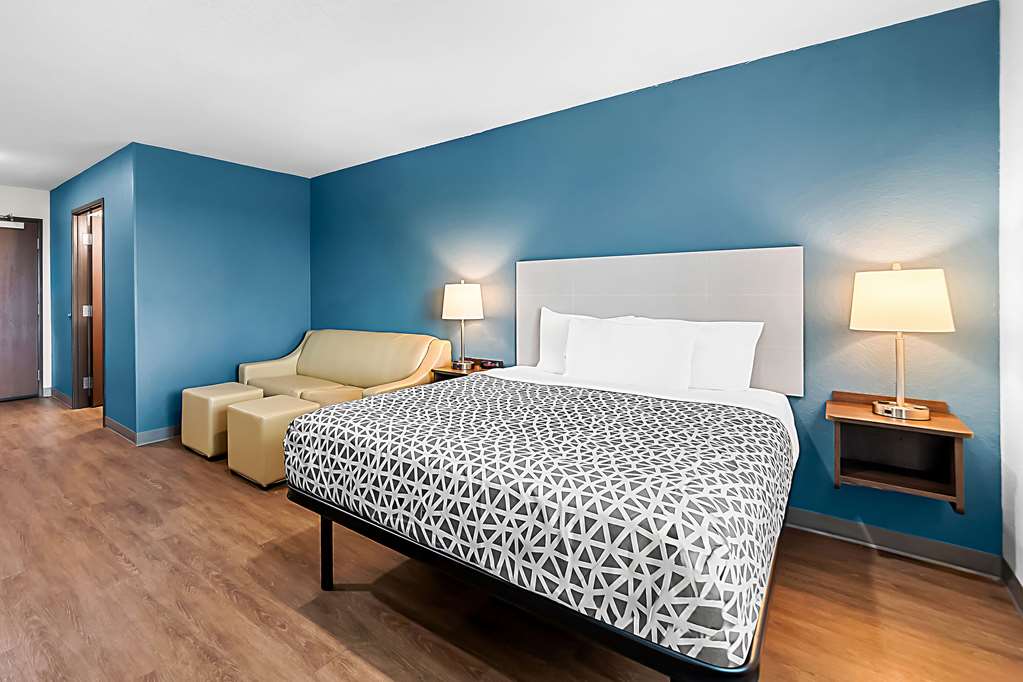 WoodSpring Suites Hudson Port Richey - photo 22