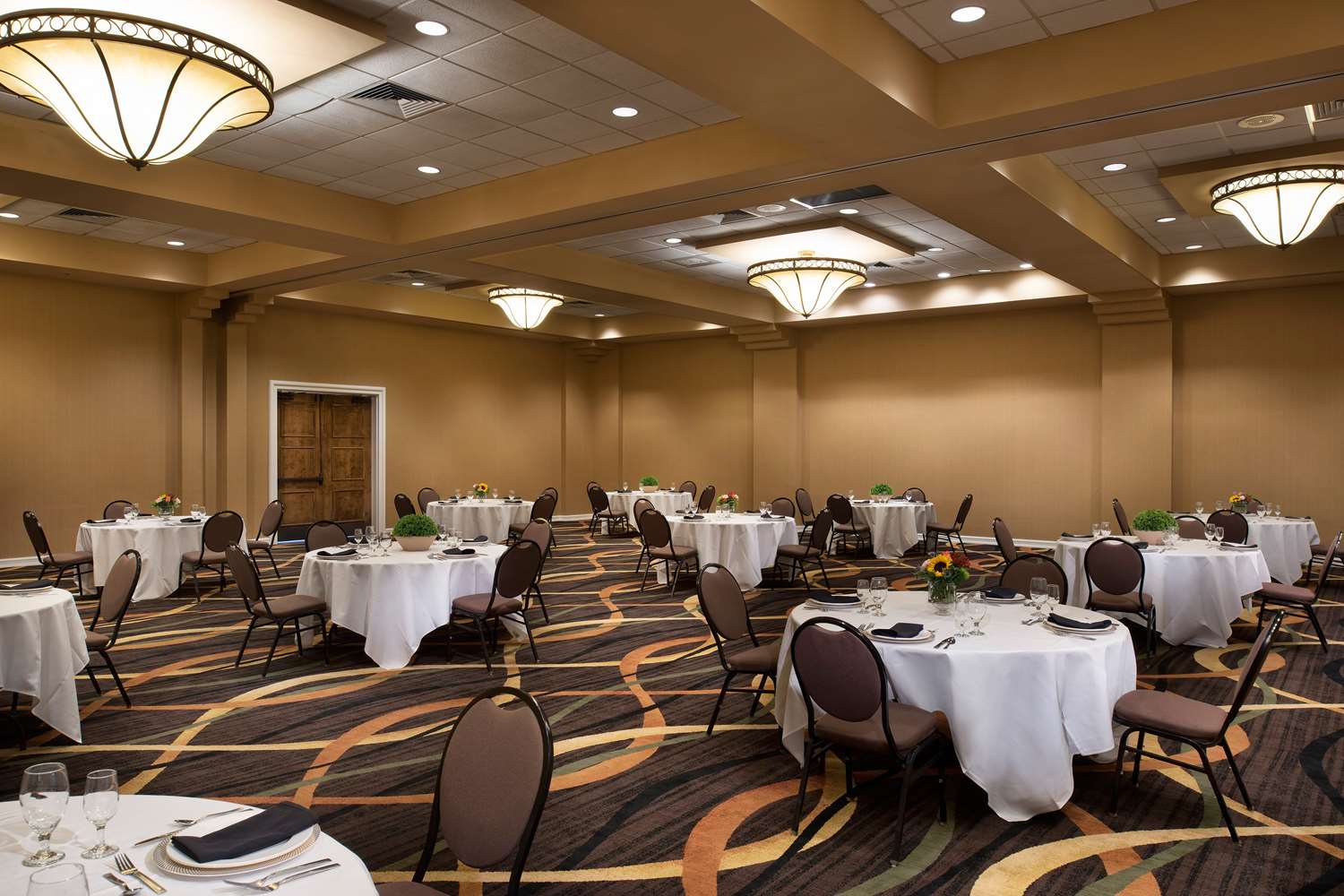 DoubleTree Hotel Memphis Downtown - photo 16