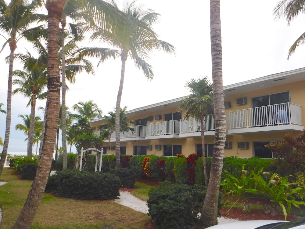 Waterside Inn on the Beach - photo 74