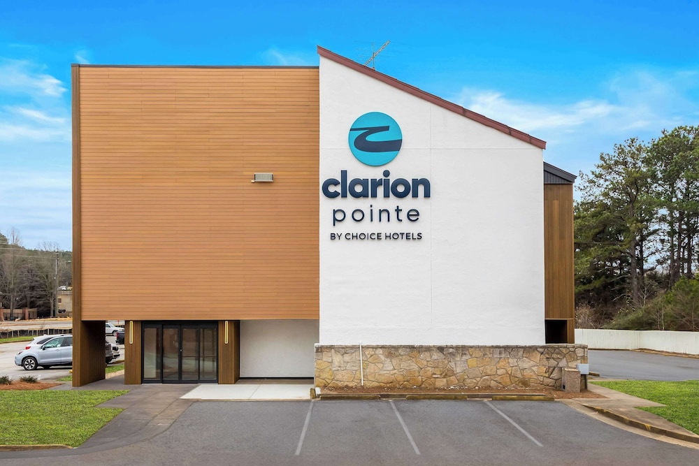Clarion Pointe Kennesaw Town Center - photo 37