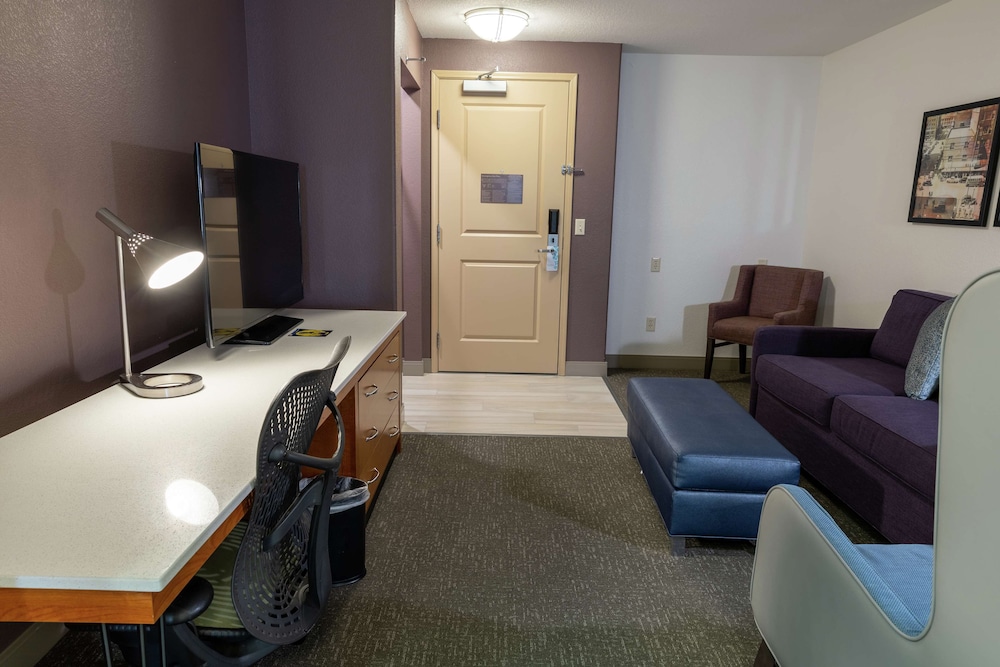 Hilton Garden Inn Des Moines West - photo 18