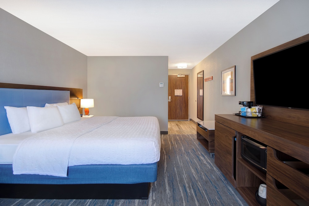 Hampton Inn & Suites Dayton Vandalia - photo 24