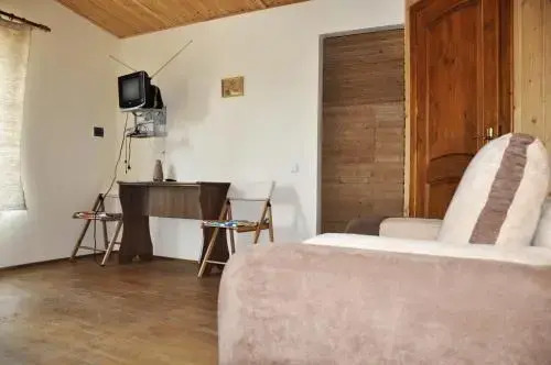 Grün Hof Militray Sadyba in Volovets, Ukraine