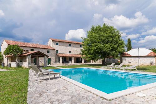 Villa Paula — 4-Star Luxury Hotel in Barban, Croatia